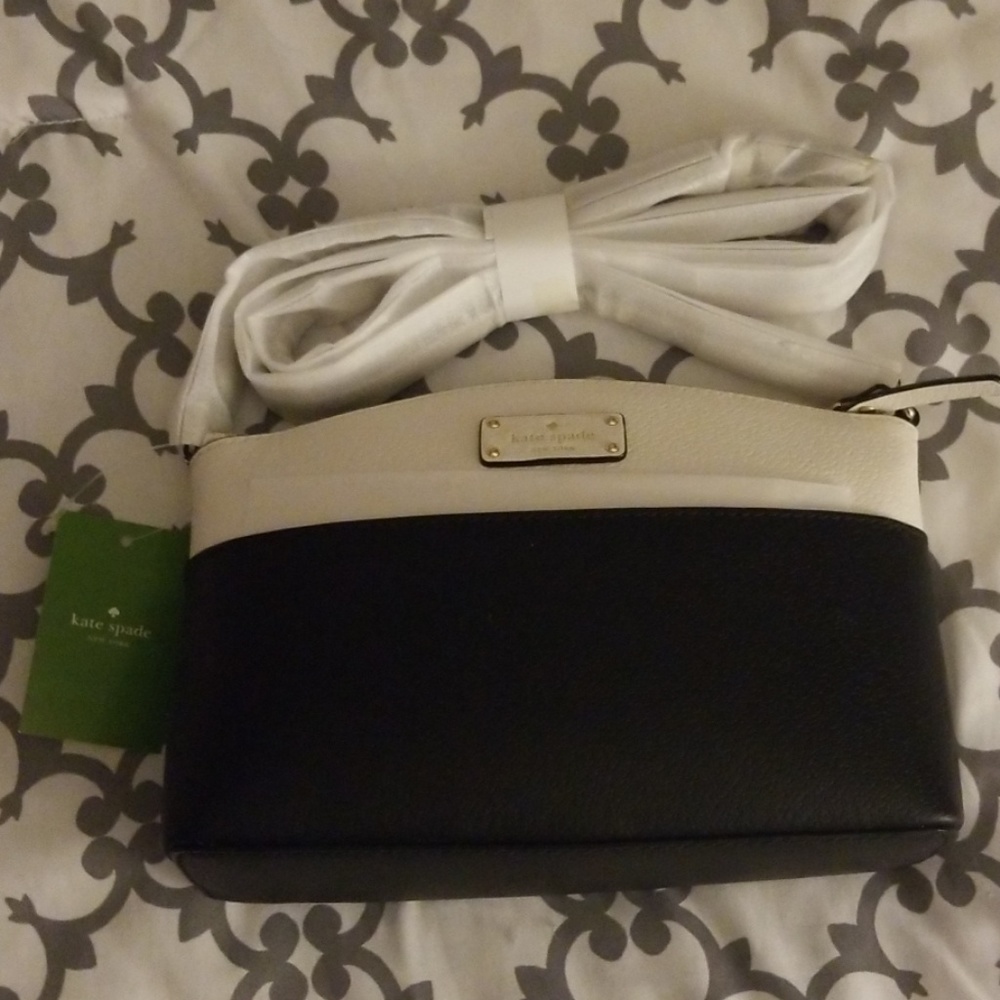 Kate Spade  Women's purse